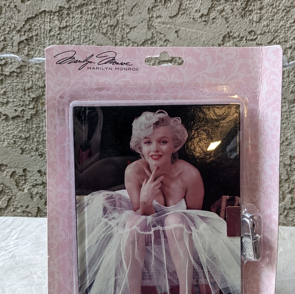 Set of 3 Marilyn Monroe Diary's - Picture 4 of 9